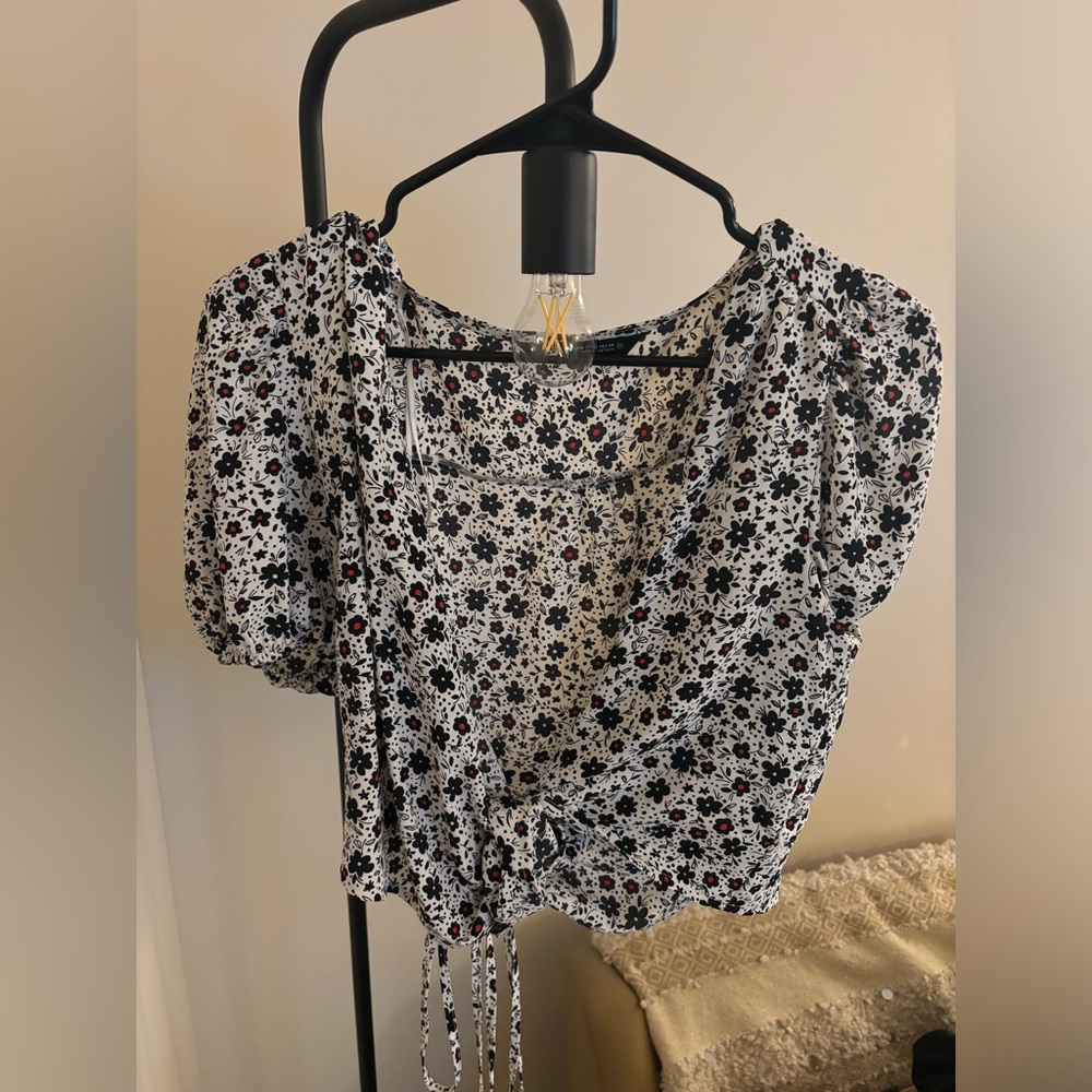 Zara wrap around floral top